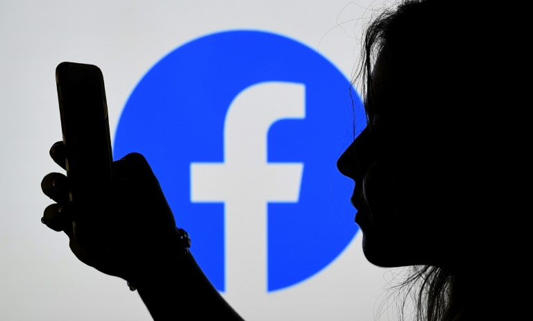 Facebook prévoit de créer 10.000 emplois en Europe pour construire le “métavers”