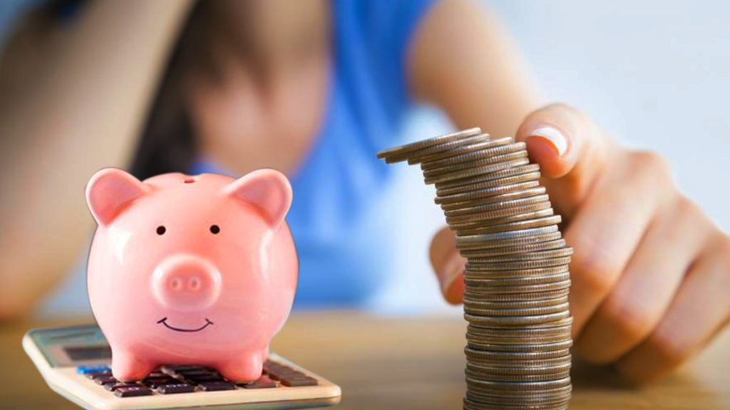 Épargne : comment l'État compte utiliser les 6100 milliards d’euros d’économies des Français pour réduire le déficit public ?