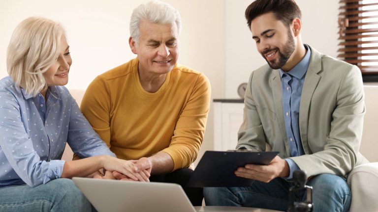 Don familial d’argent : les règles fiscales à connaître