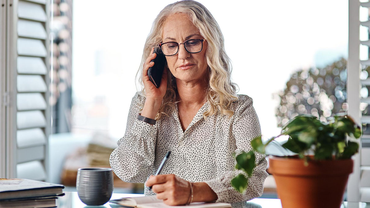 À 81 ans, elle évite le piège et fait arrêter deux arnaqueurs