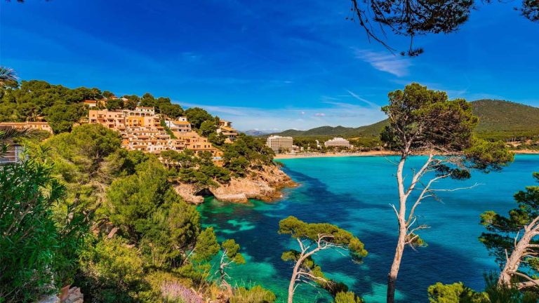 La France c’est trop cher : en 2025, les vacanciers français fuient vers l’Espagne !