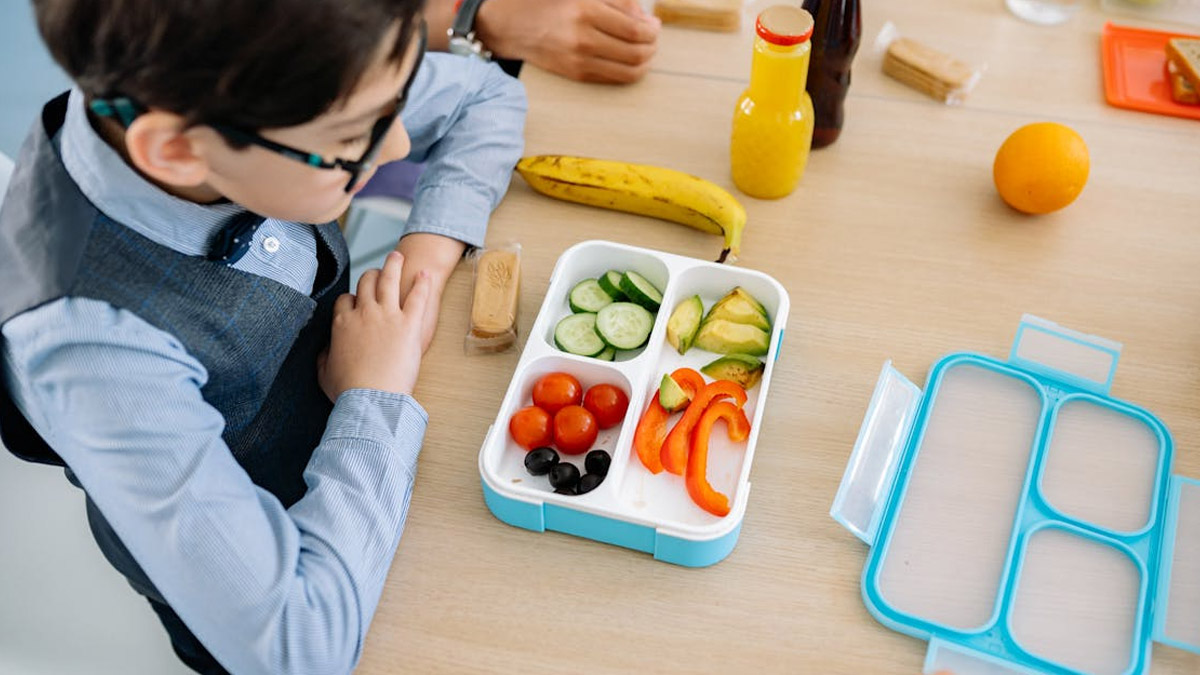 Cantine scolaire : découvrez les dispositifs financiers pour alléger la facture de la rentrée