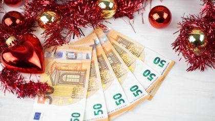 Fêtes 2025 : ces aides qui vont adoucir vos dépenses de fin d’année en plus de la prime de Noël